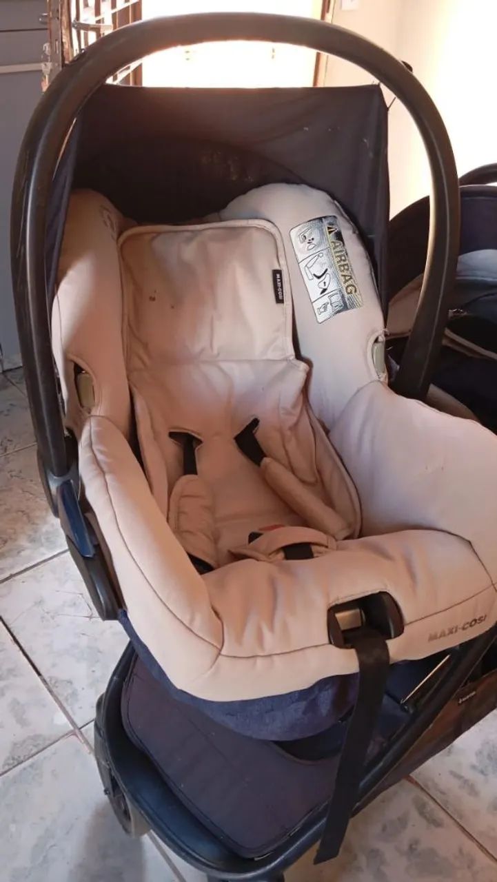 Vendo carrinho de bebê e bebê conforto Maxi Cossi  - Foto 2