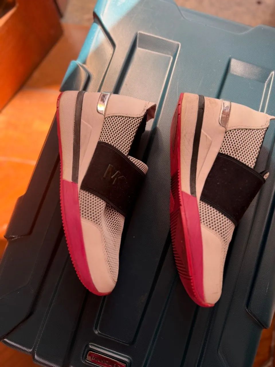 Tênis Michael Kors 37 - Foto 2