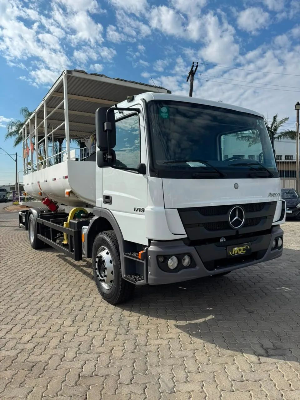 MB ATEGO 1719 4X2 2020 COMBOIO TANQUE ABASTECEDOR - Foto 3