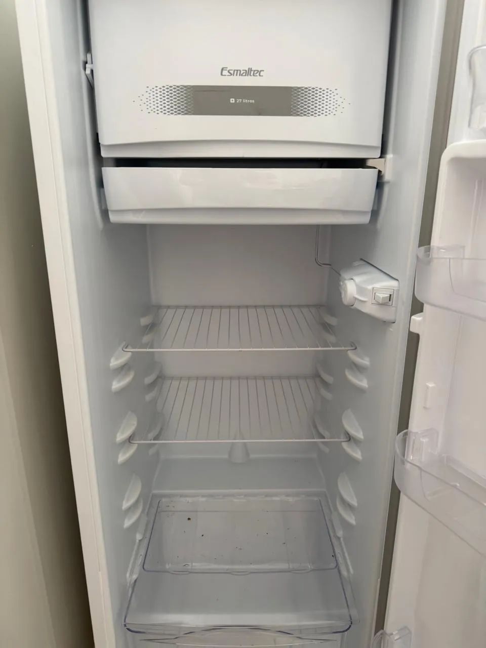 Geladeira, poucos meses de uso  - Foto 4