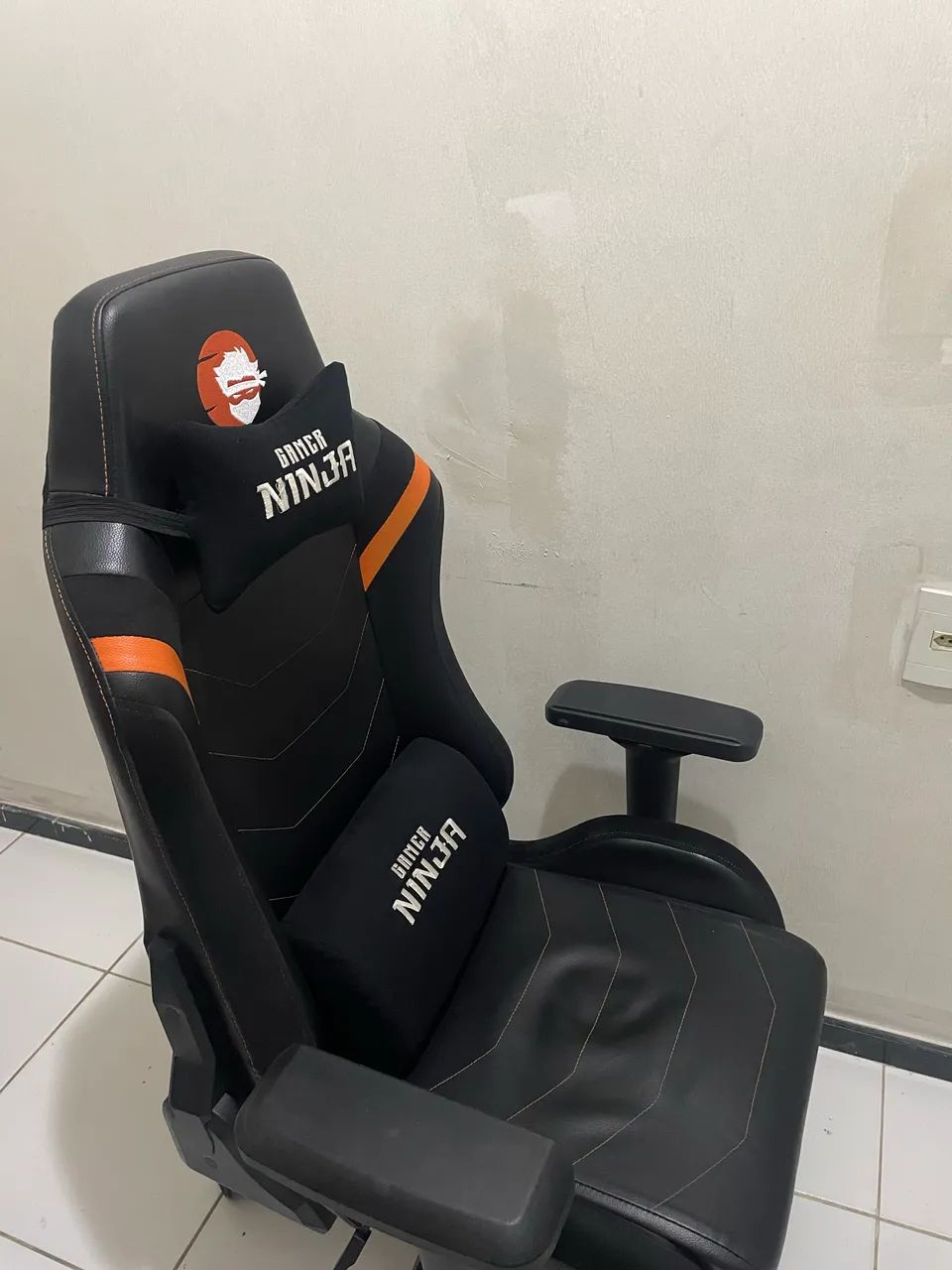 Cadeira Gamer Ninja Edição Especial Madara, Reclinável, 4D, Preto e Laranja