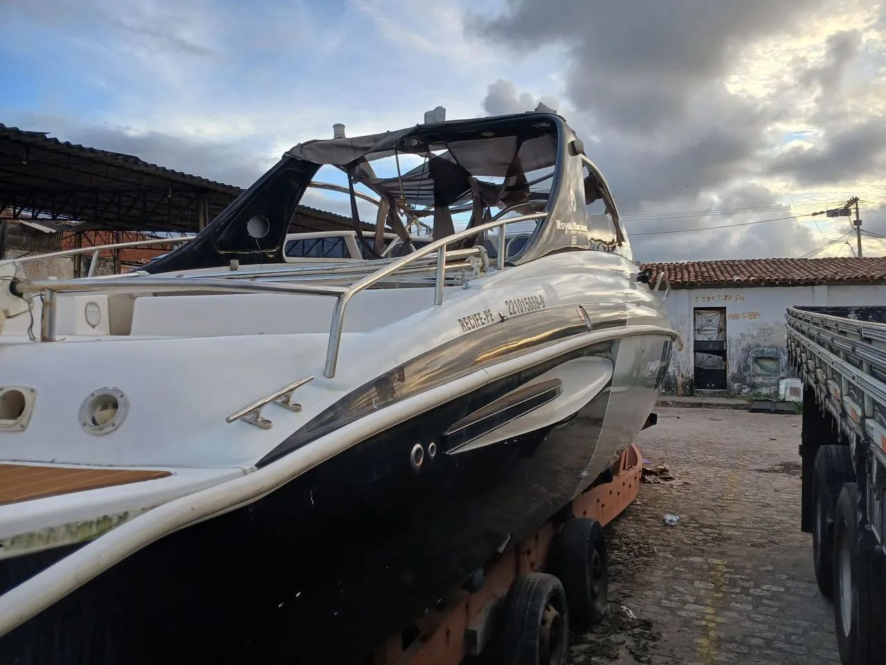 Royal 36 com ou sem motores  - Foto 2