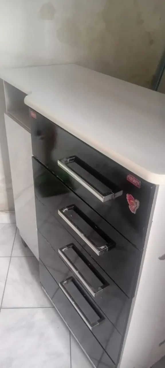 vendo cômoda 5 gavetas 200 - Foto 2
