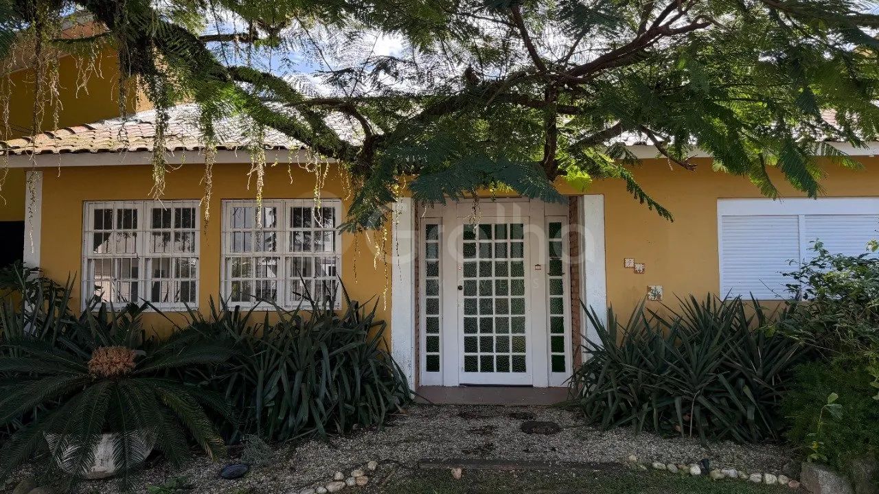 Casa de 336m² na Barra da Lagoa