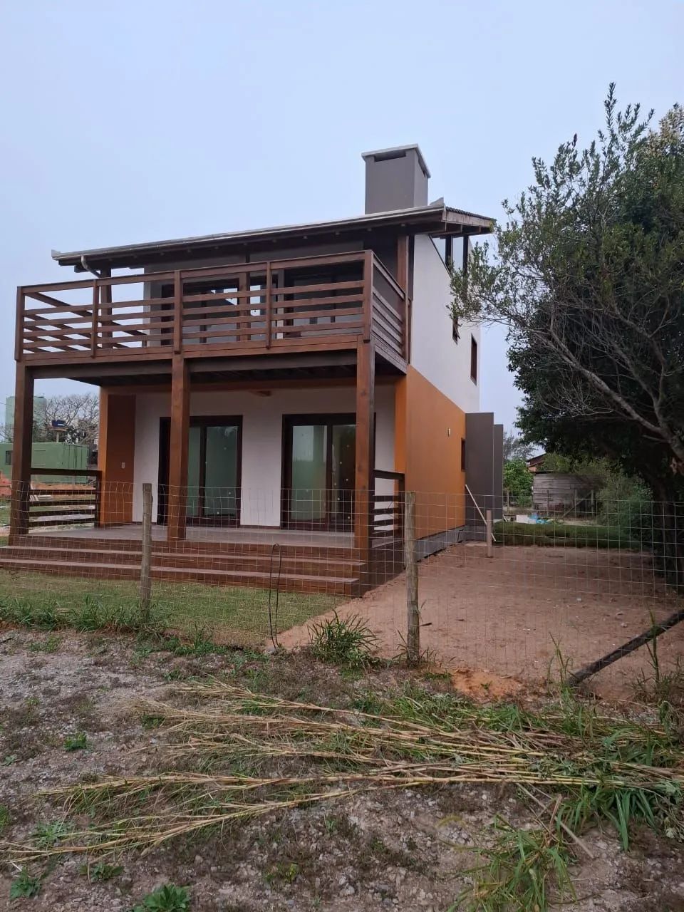 OPORTUNIDADE IMPERDÍVEL CASA NOVA E COM PISCINA E VISTA PARA A LAGOA
