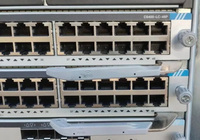 Switch Chassi Cisco C9407R  - Foto 3