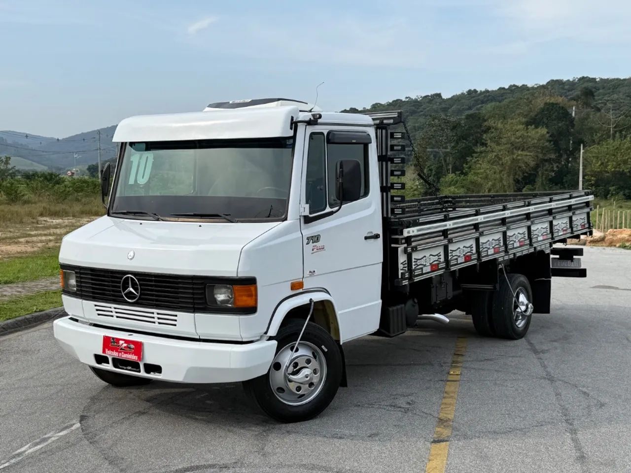 MB 710 Plus 2010 Carroceria 