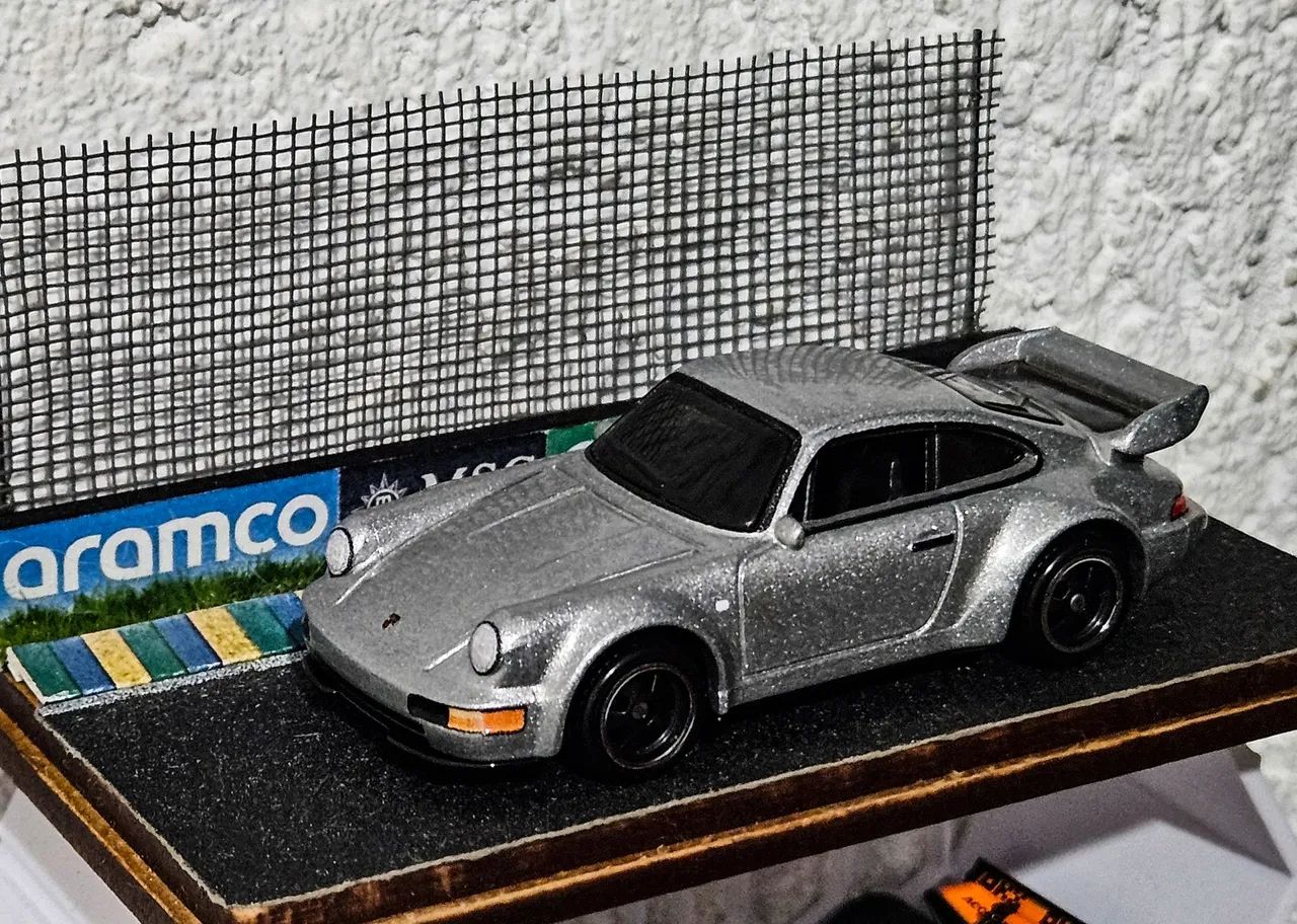 Hotwheels porshe velozes e furiosos premium 