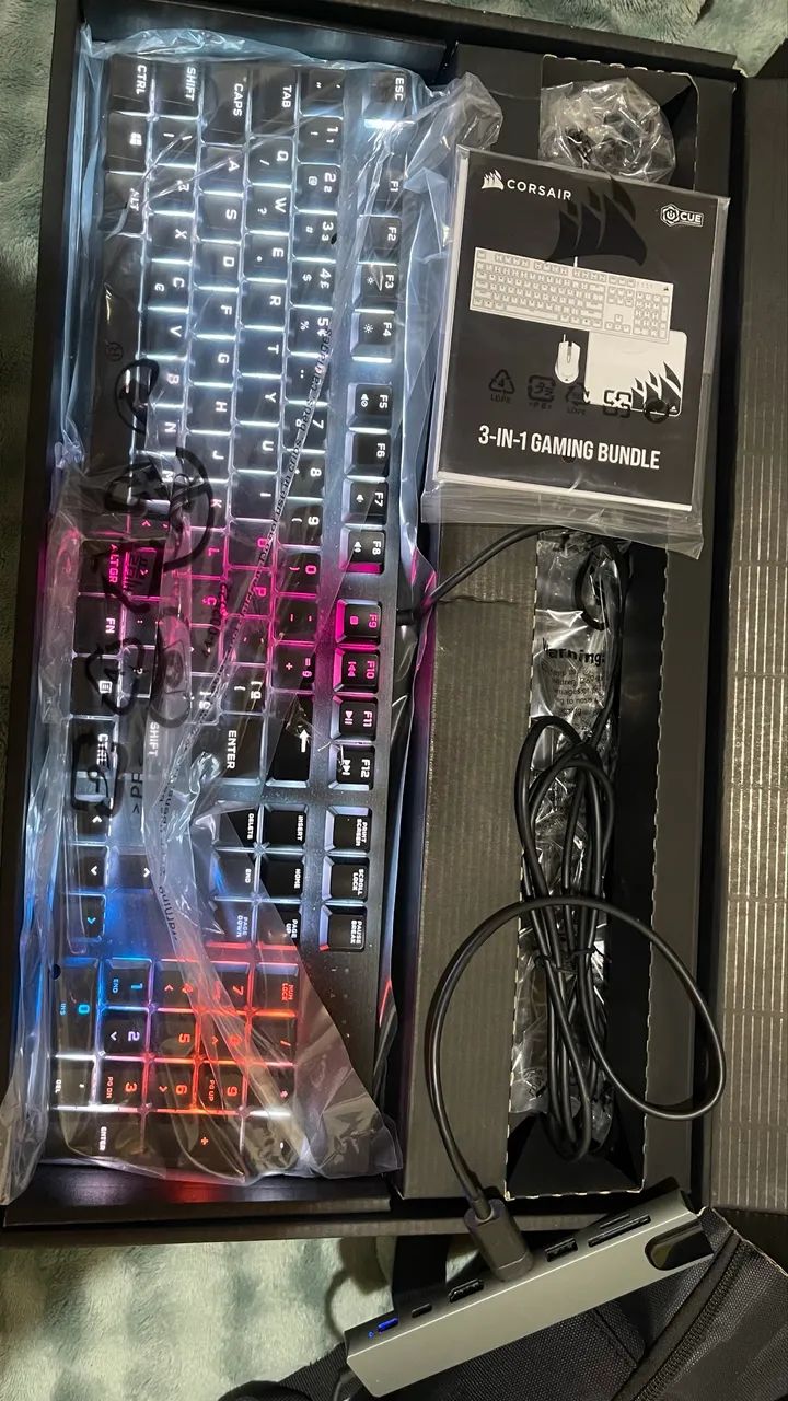 Teclado mecânico Corsair