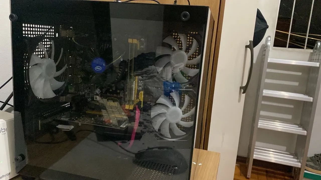 PC GAMER COM LED RGB - $250 - Foto 2