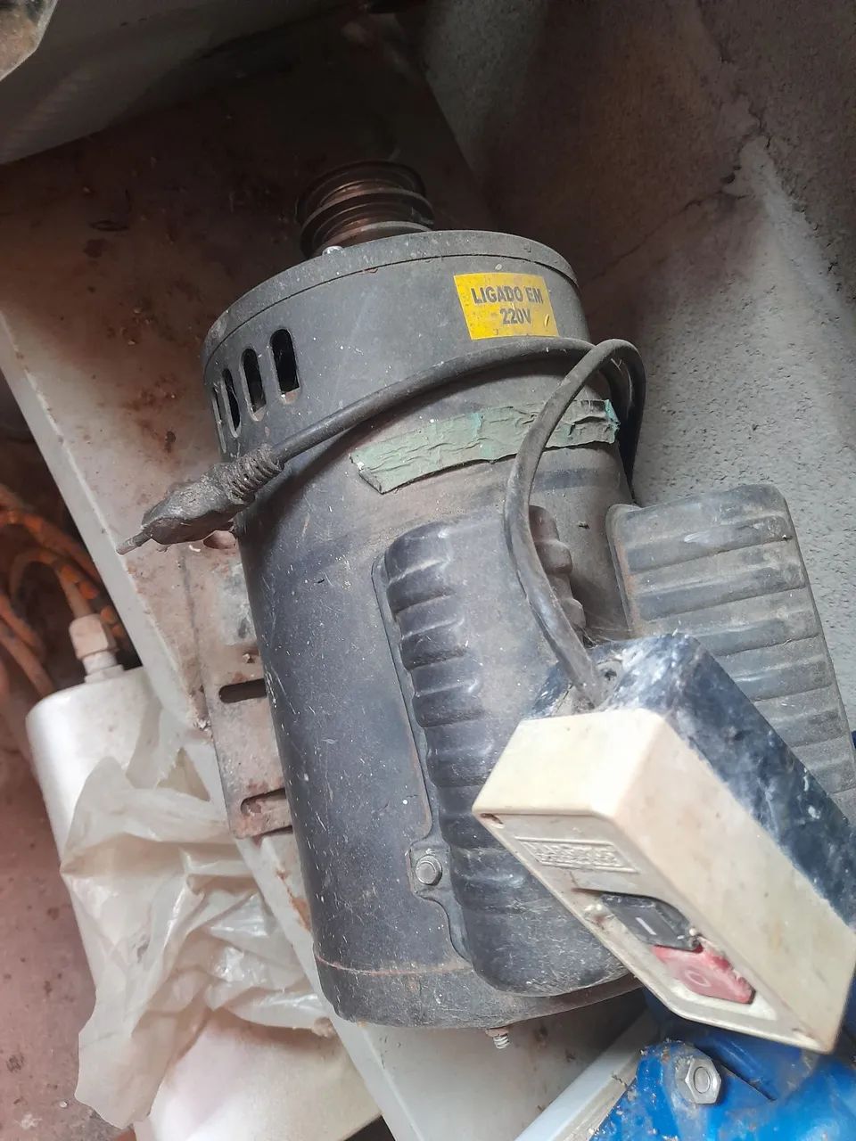 Motor 2cv 220v com chave magnetica 