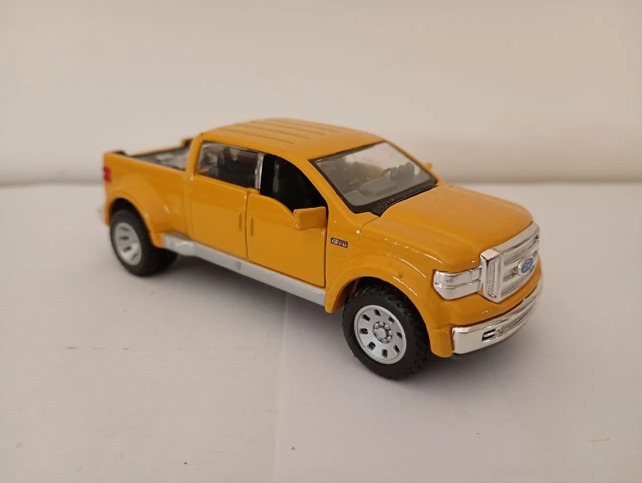Maisto - Miniatura Ford F350 Mighty  - Foto 4