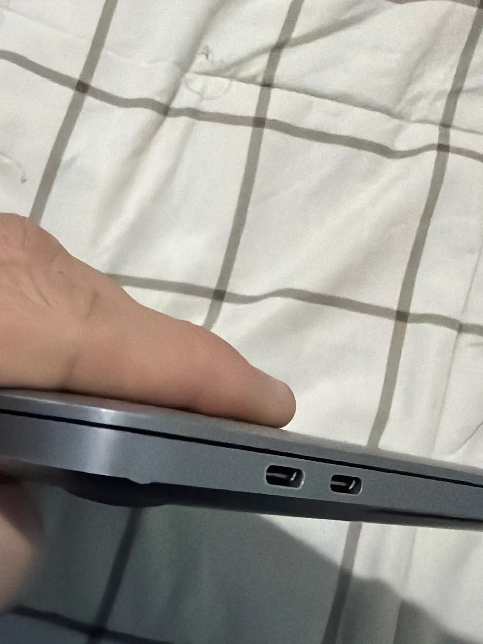 Perfeito MacBook Pro 2017 i7 16RAM 512SSD - Foto 2