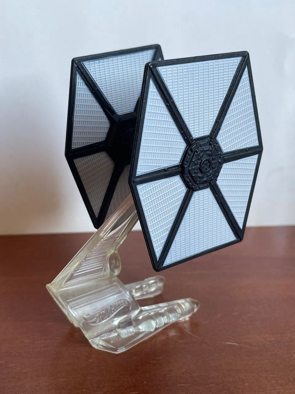 Hot Wheels - Star Wars Tie Fighter First Order Special Fighters - CKJ67 - Foto 2
