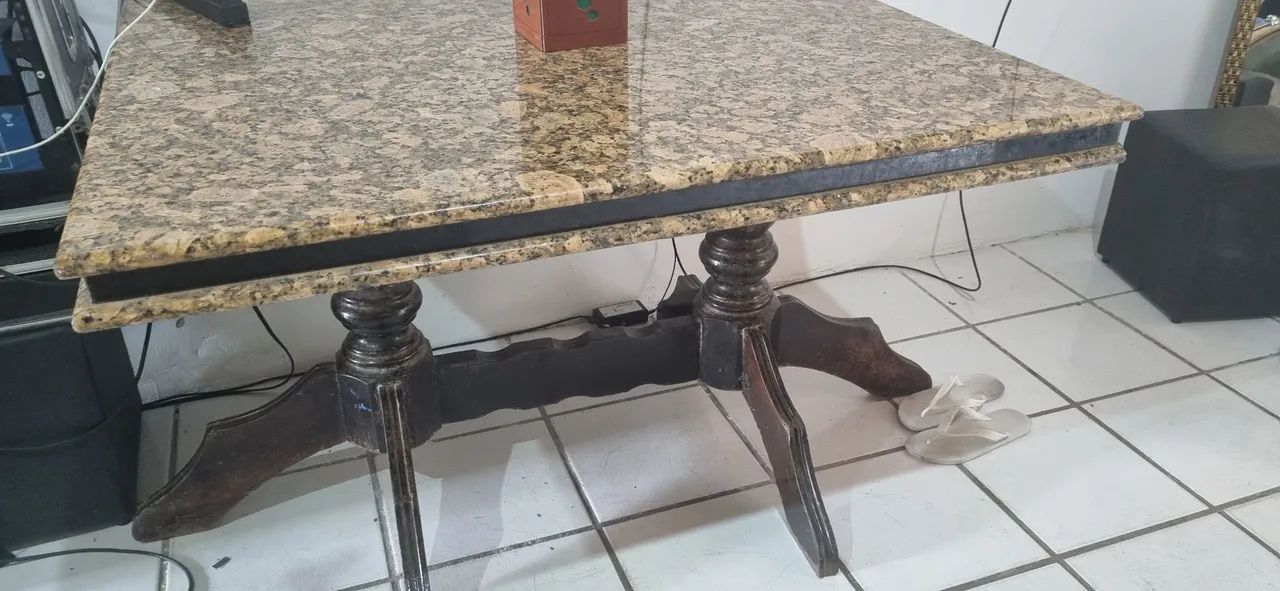 Vendo mesa de granito con pés de madeira rústico  - Foto 3
