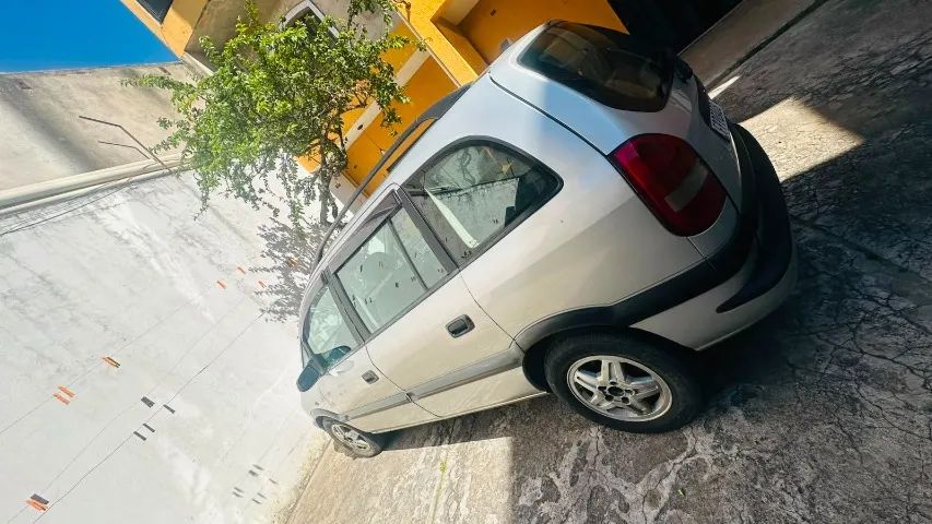 Chevrolet Zafira 2.0/ CD 2.0 8V MPFI 5P Mec. 2001