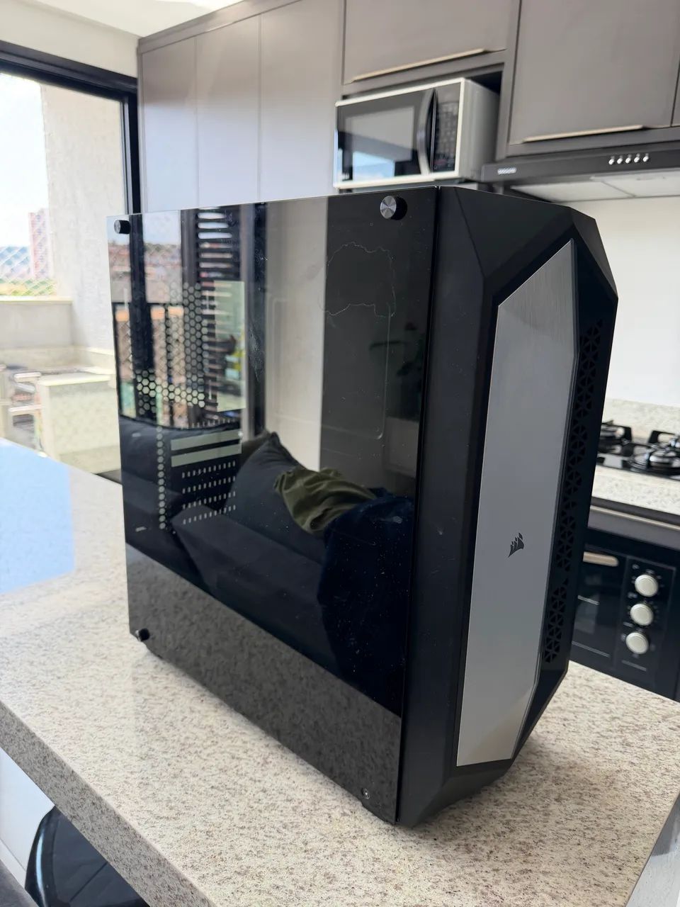 Gabinete Corsair 470T
