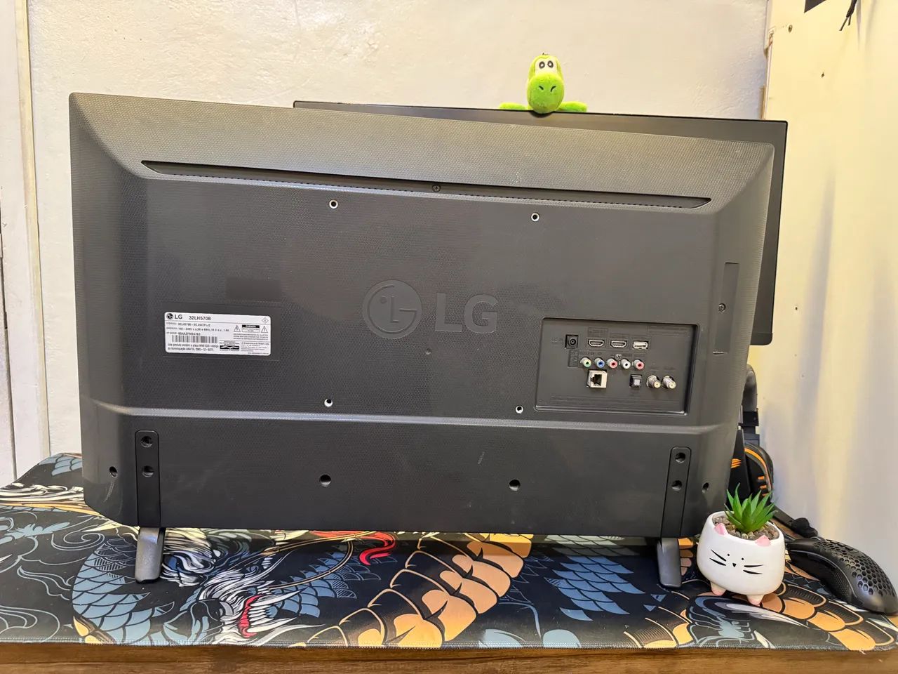 Vendo Tv LG 32P Smart  - Foto 5