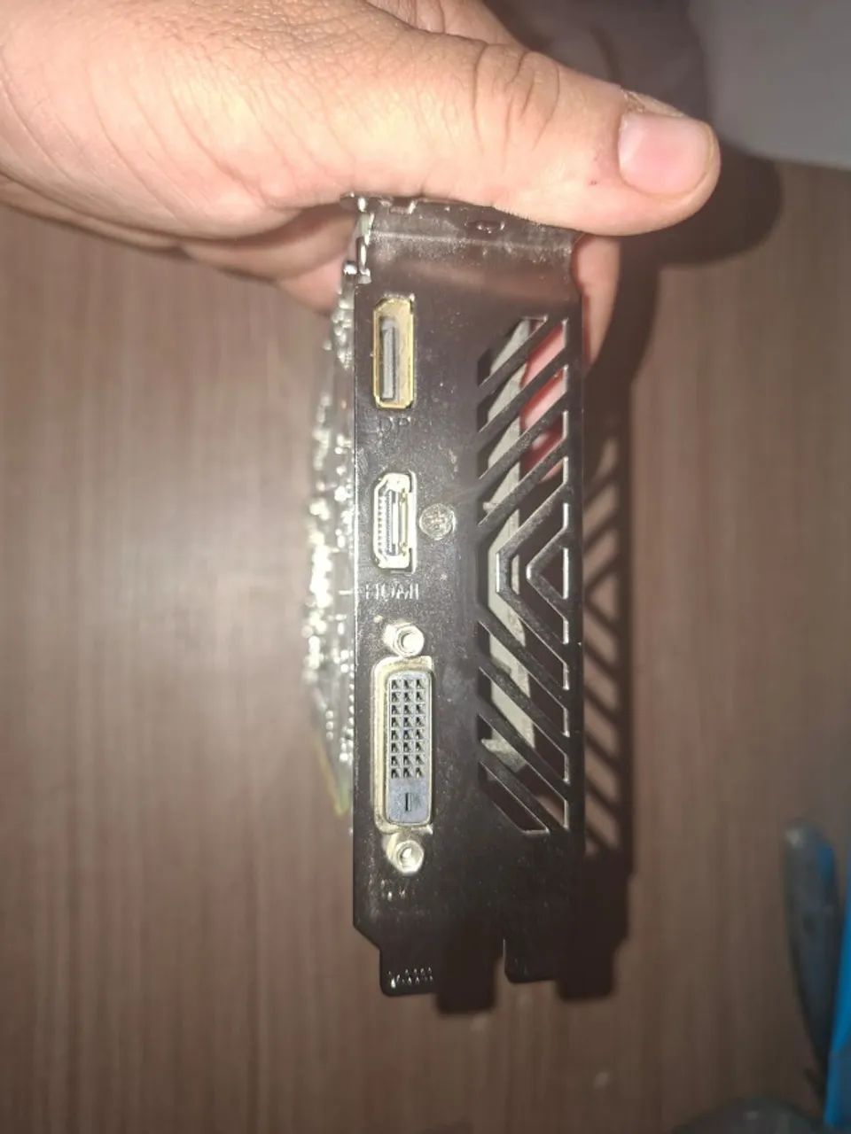 GTX 1050 ti GIGABYTE (4GB) - Foto 3