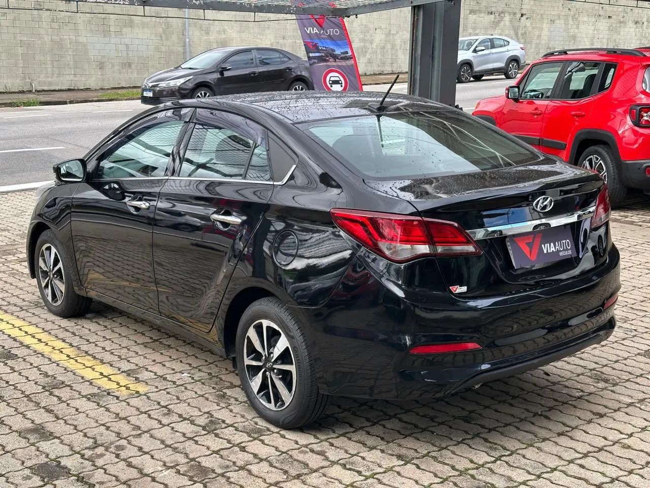 Hyundai HB20S Premium 1.6 Flex 16V Aut. 4p, foto 4 de 12