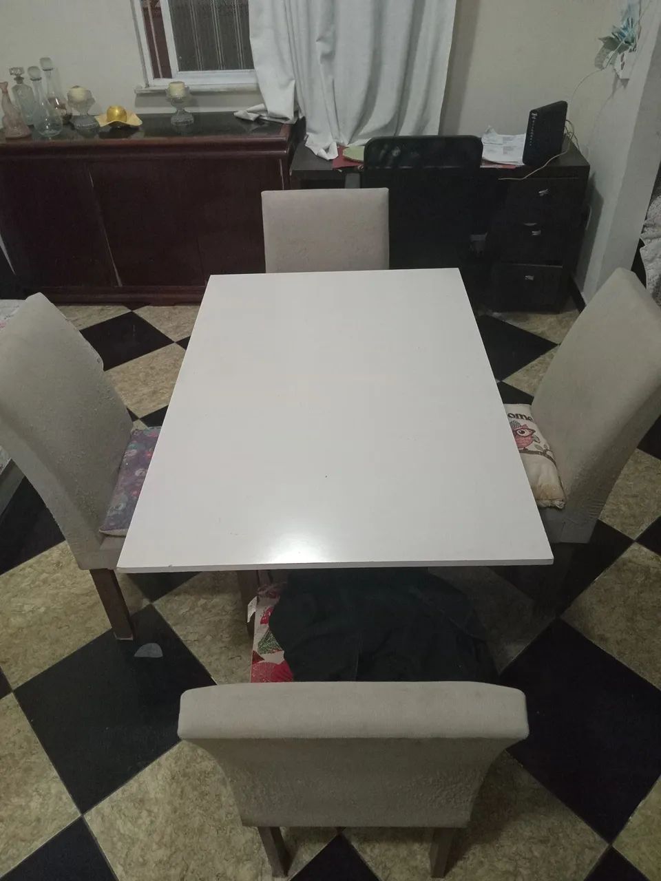 Mesa 4 cadeiras 