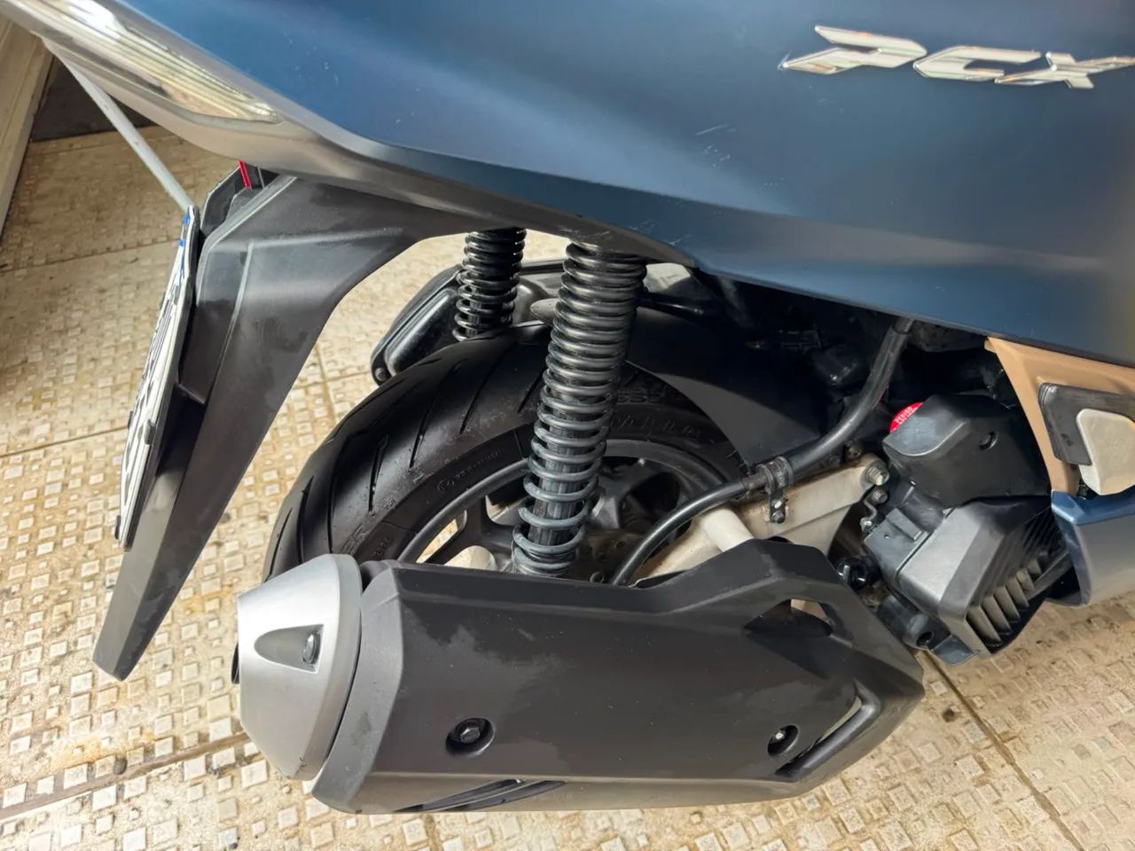 PCX DLX 2024 - Foto 3