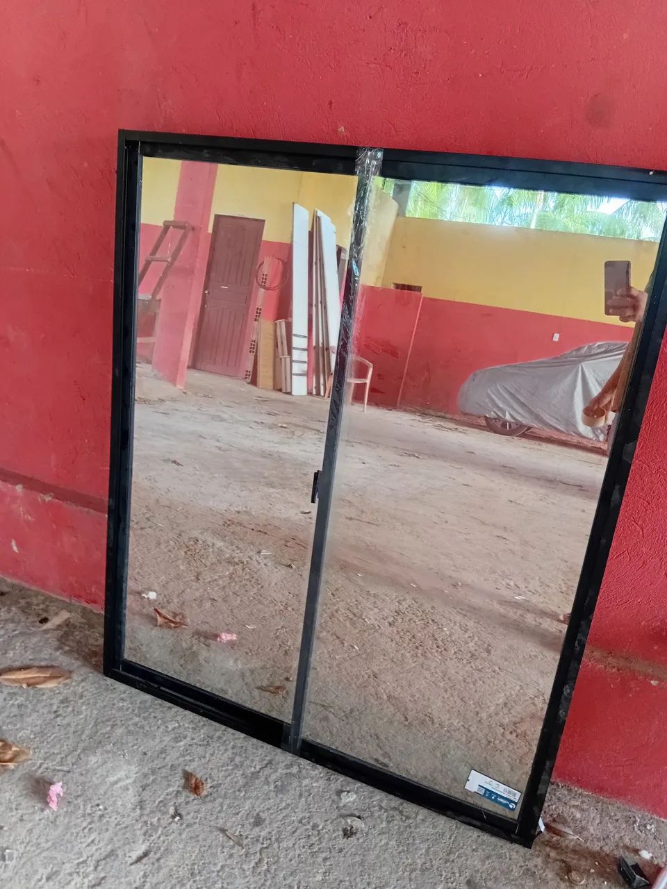 Janela de alumínio 120x100 preta espelhado 