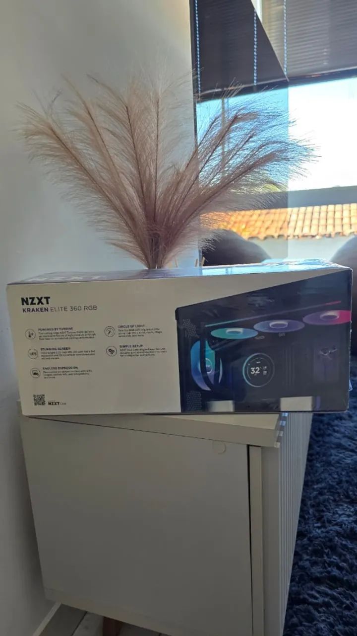 Water Cooler NZXT Kraken Elite 360 RGB Preto com Tela - Novo e Lacrado! - Foto 2