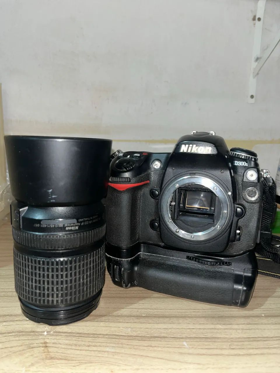 OPORTUNIDADE! Câmera Nikon D300s+Lente 18-140+Lente70-300+Gimbal - Foto 4