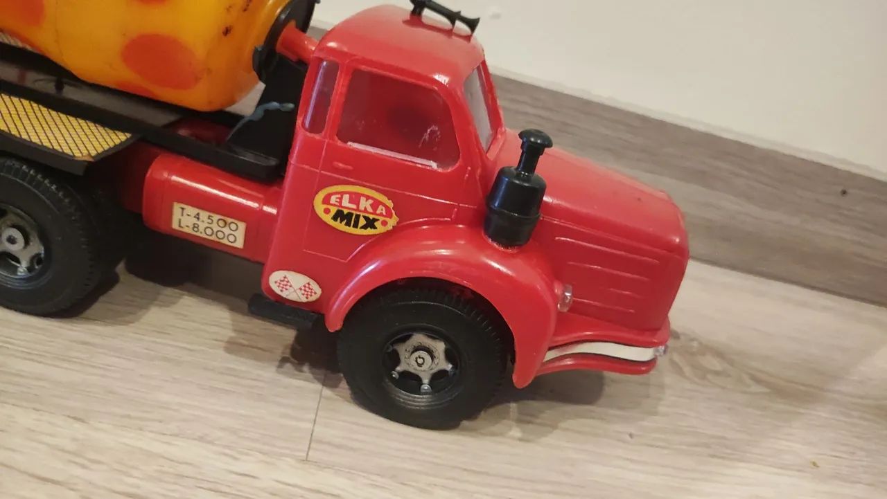 CAMINHÃO ELKA BETONEIRA NOVO NA CAIXA!<br>R$ 2500,00 + FRETE <br>TRATAR 44- * WILSON - Foto 5