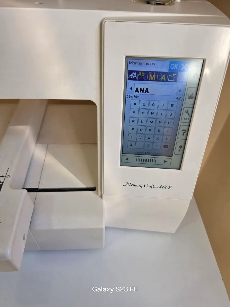 Bordadeira Janome Memory Craft 400E  - Foto 2