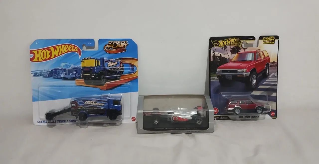 Bburago, hot wheels e matchbox 65 reais cada  - Foto 2