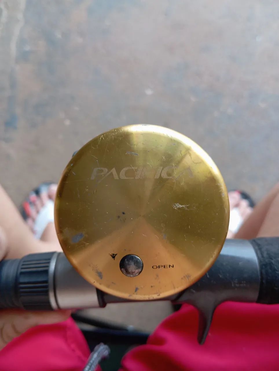 Vendo ou troco carretilha profissional  - Foto 4