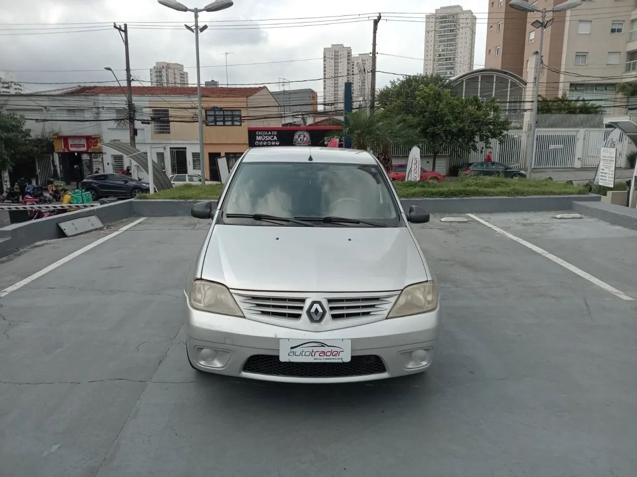 Renault Logan Expression Flex 1.0 12V 4P 2009 - Foto 2