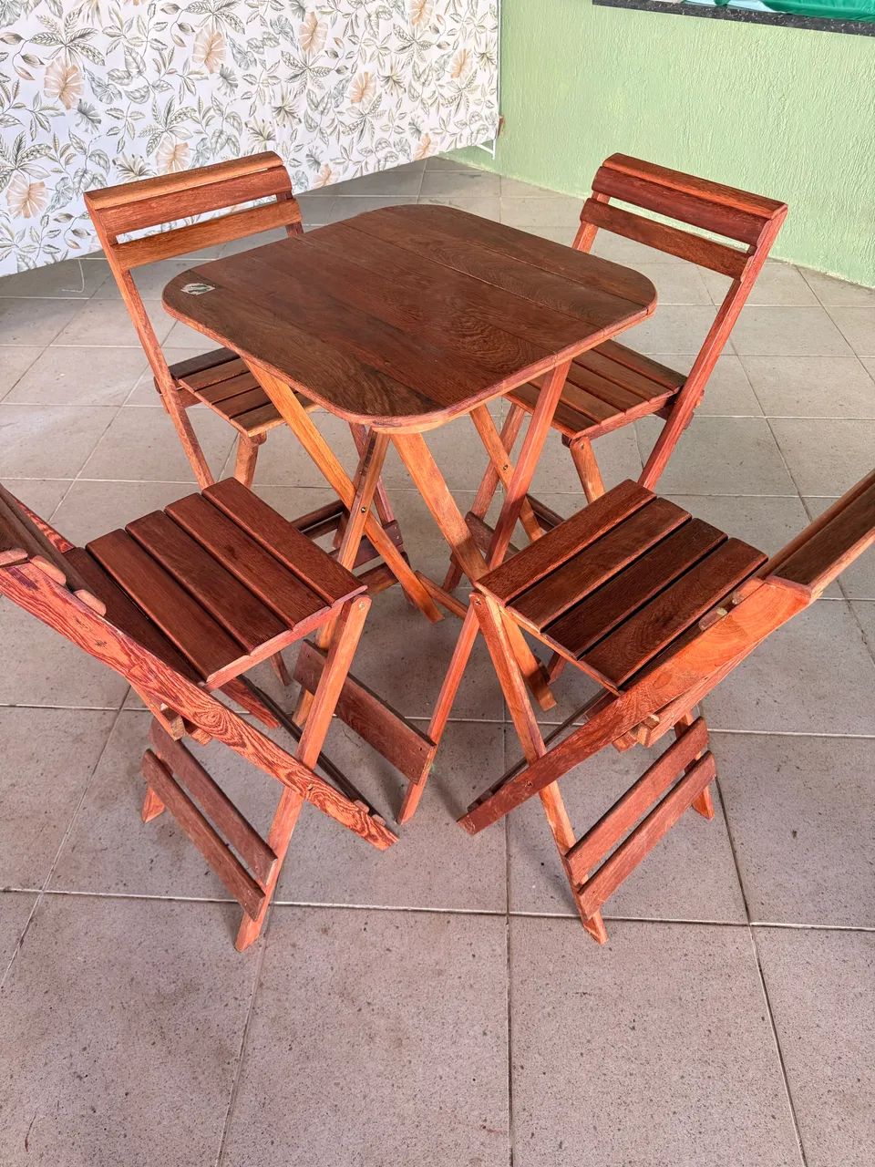Vendo 6 jogos de mesa bistrô 
