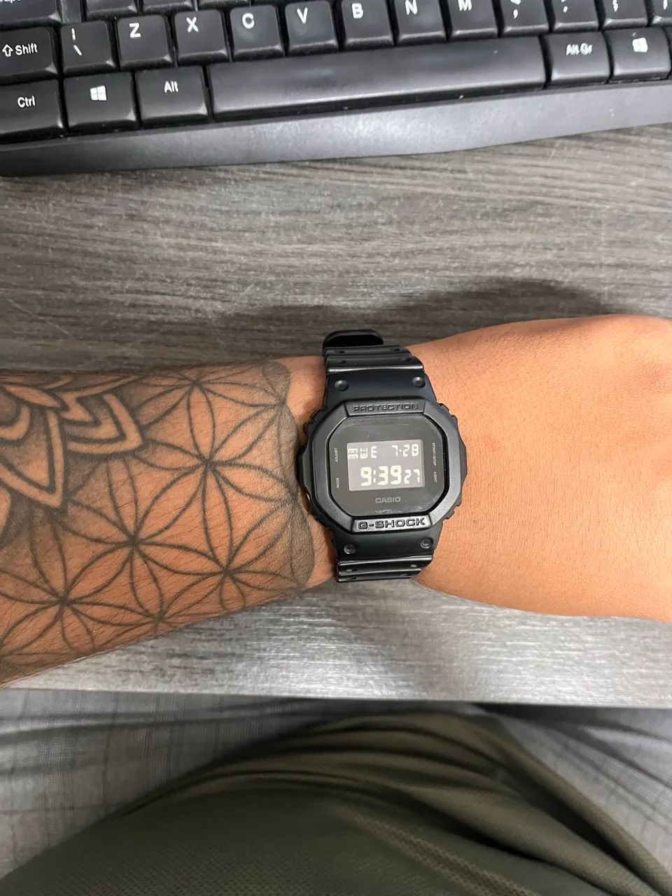 RELÓGIO GSHOCK CASIO DW5600UBB-1 - Seminovo - Foto 3