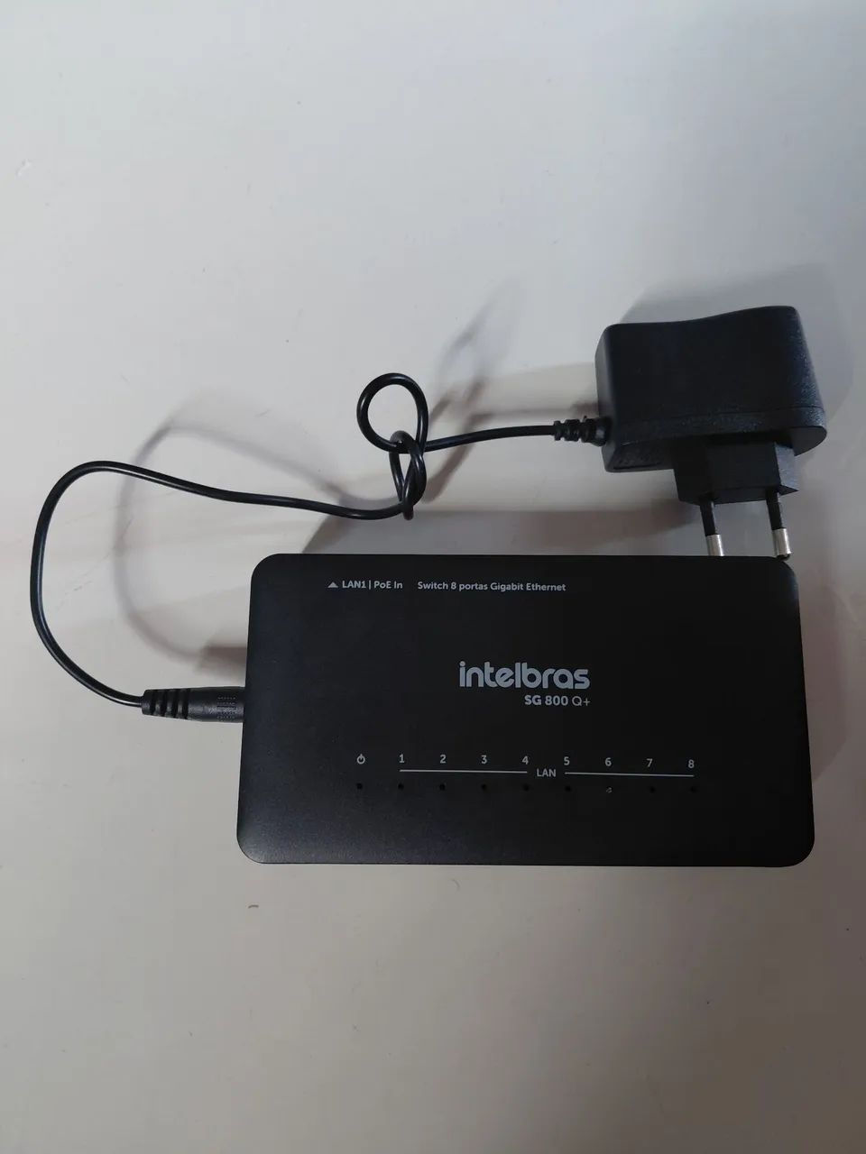 Switch 8 portas gigabit Ethernet
