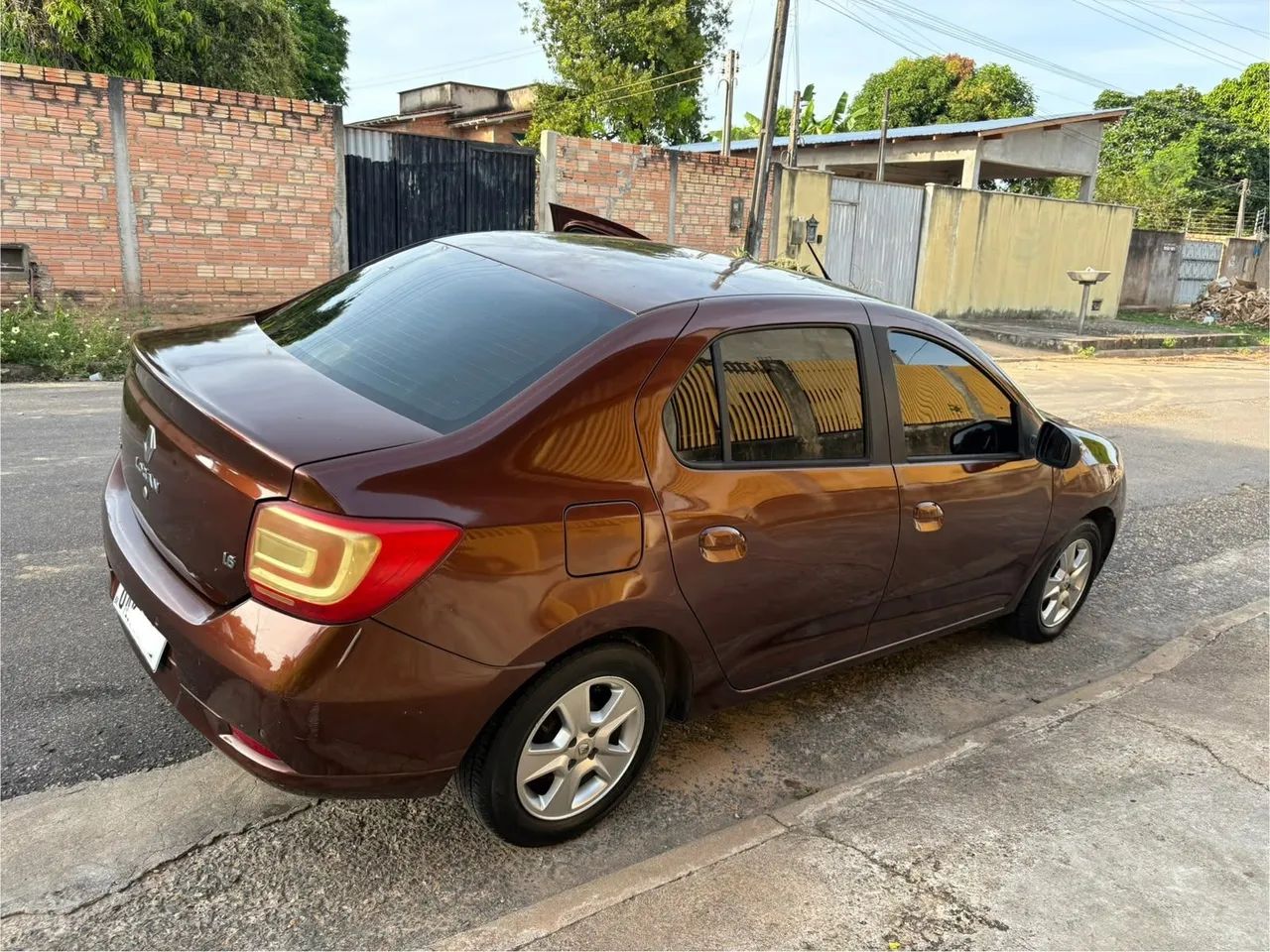 Renault Logan Dynamique Hi-flex 1.6 8V 4P 2015 - Foto 3