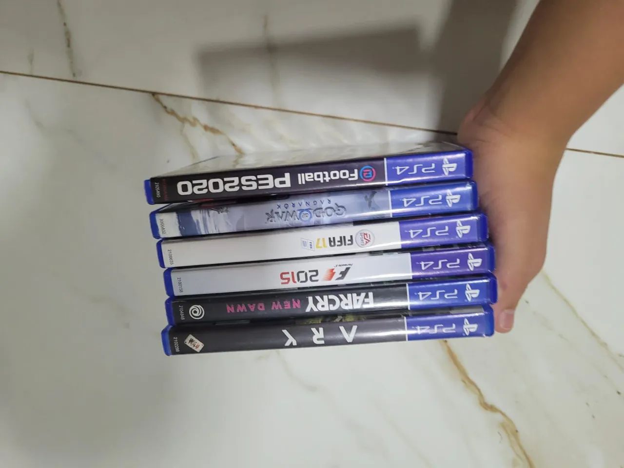 PlayStation 4 - Slim - Foto 4