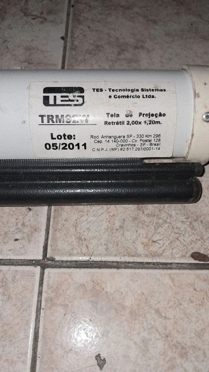 TELA DE PROJECAO RETRÁTIL 