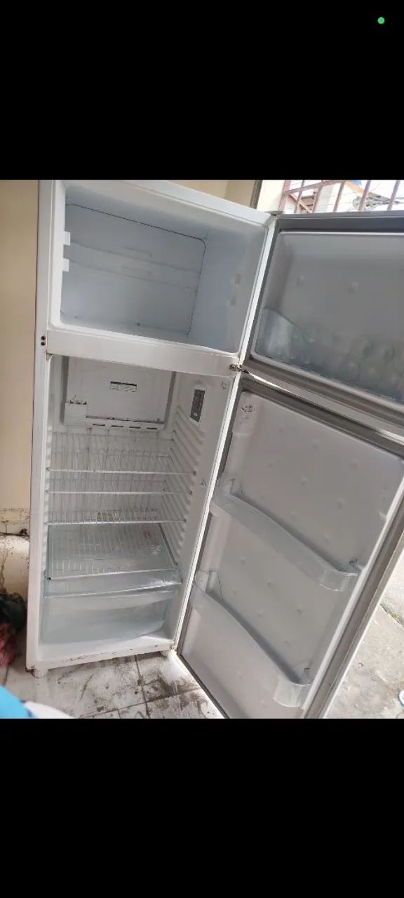 GELADEIRA em ÓTIMO ESTADO  - Foto 2