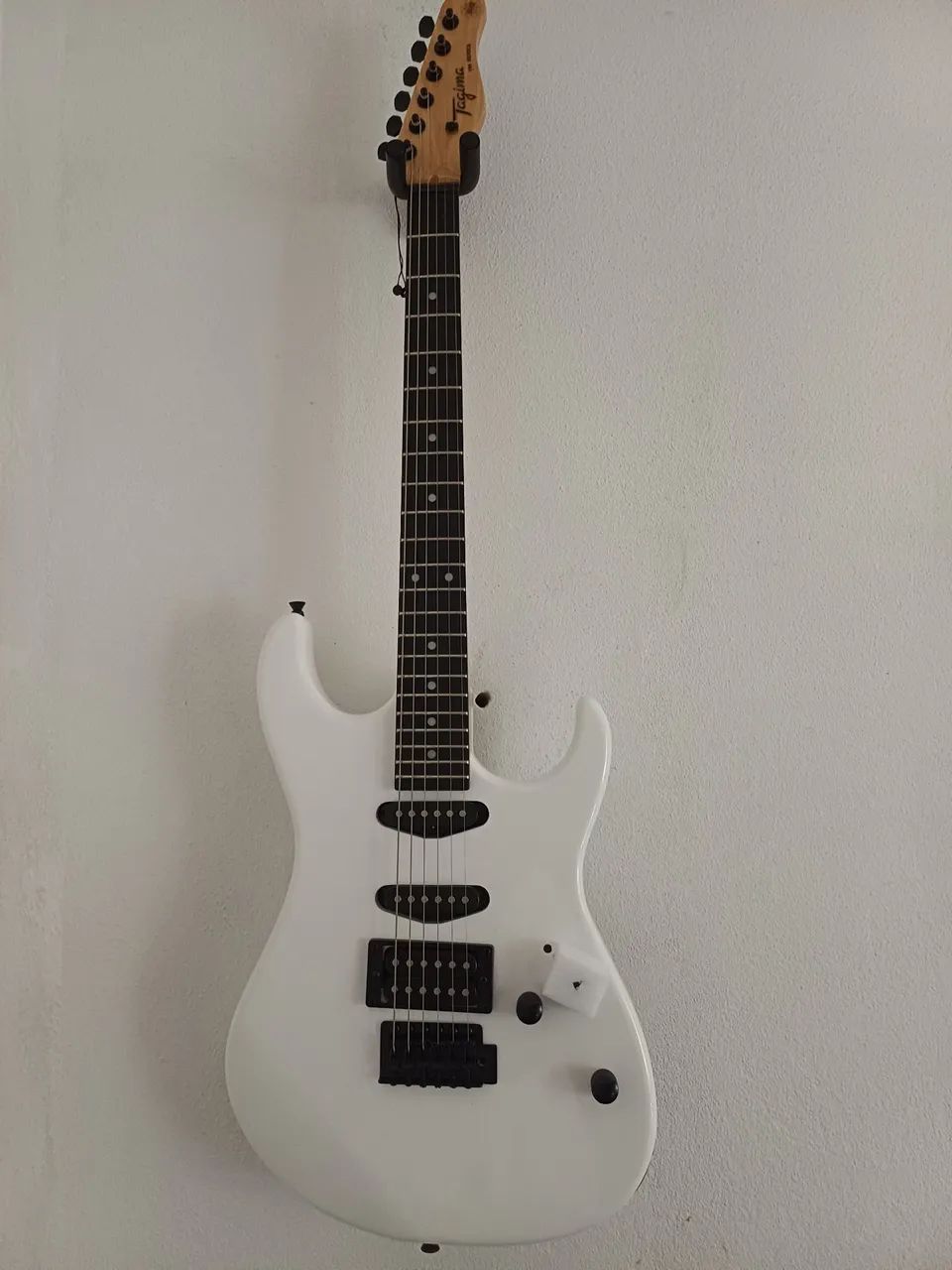 Guitarra pouca usada - Foto 2