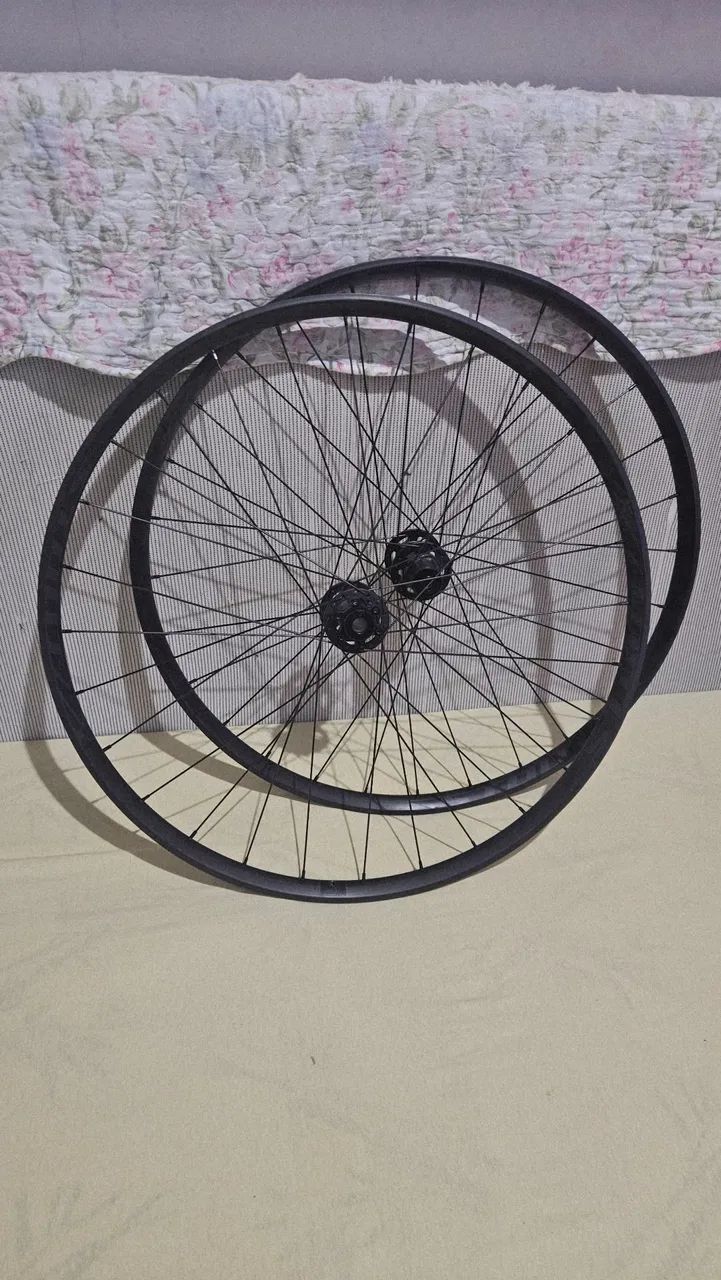 Par de rodas novas Specialized assimétricas boost HG  - Foto 2