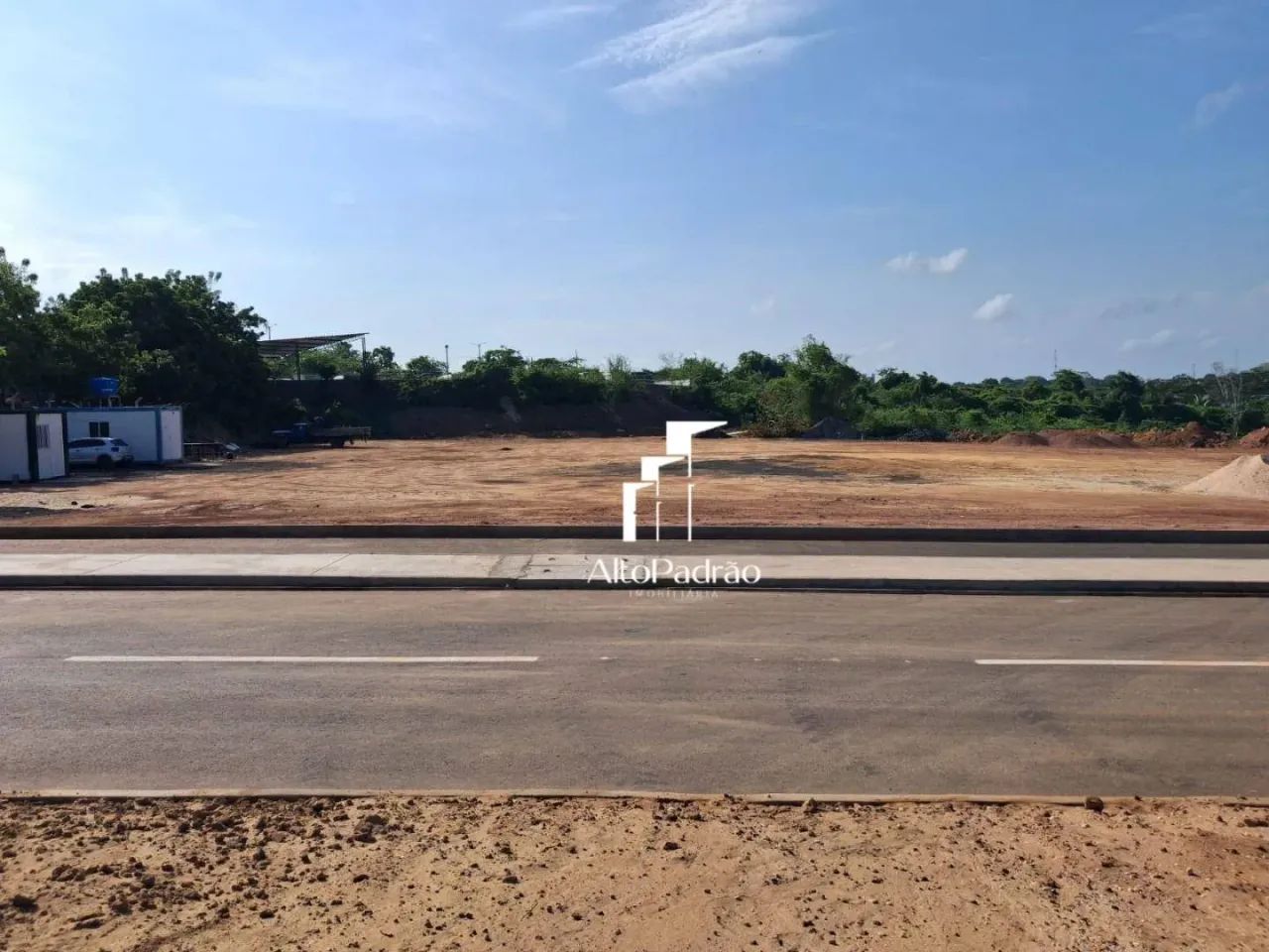 ALUGA  TERRENO COMERCIAL