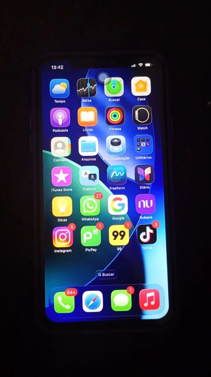 Vendo ou troco IPhone 11 Pro Max  - Foto 2