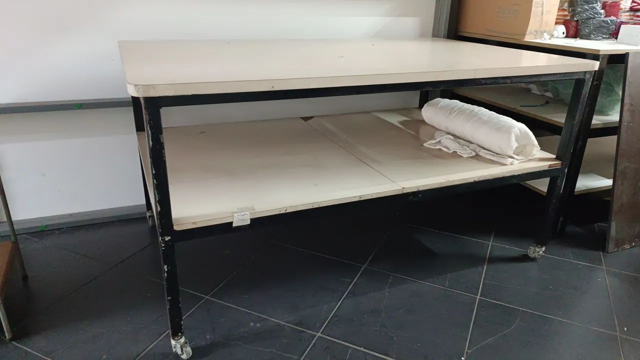 Mesa bancada Reforçada 