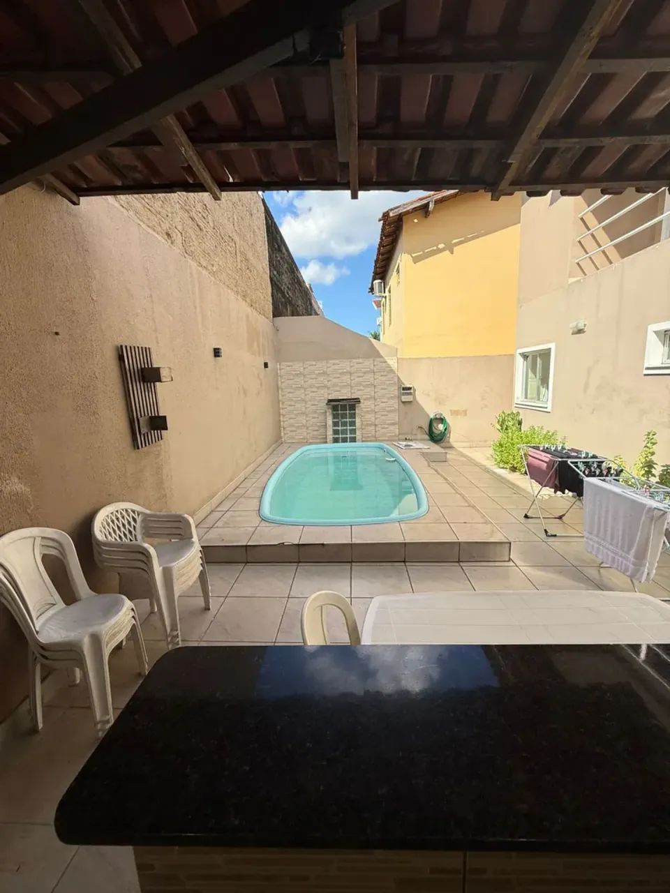 RESIDENCIAL LARANJEIAS, 4 SUÍTES, S/ 1 TÉRREA, PISCINA, CHURRASQUEIRA, COM ARMARIOS E AR. - Foto 2
