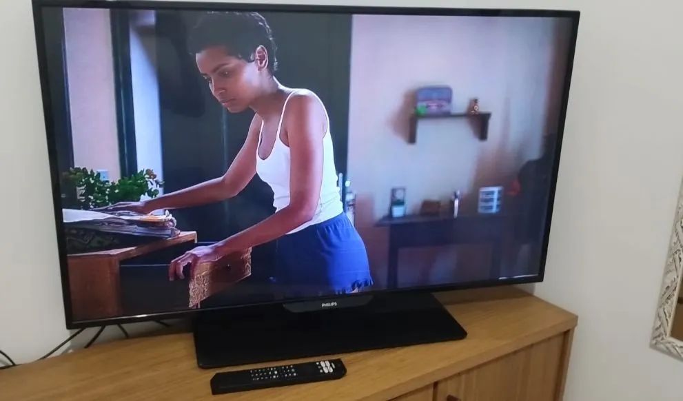 Vendo tv Smart 43 polegadas Philips 799