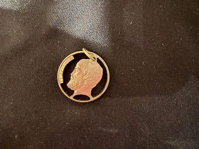 Pingente com Moeda Grega 5 Dracmas Aristóteles (1976-1980)