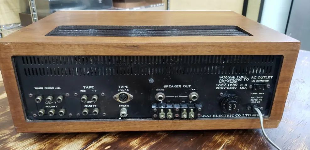 Amplificador Integrado Akai Aa-6000 Solid State - Marantz Vintage